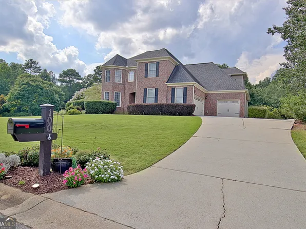 100 Grouse Point, Fayetteville, GA 30215