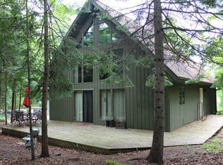 9403 Town Line Dr, Baileys Harbor, WI 54202