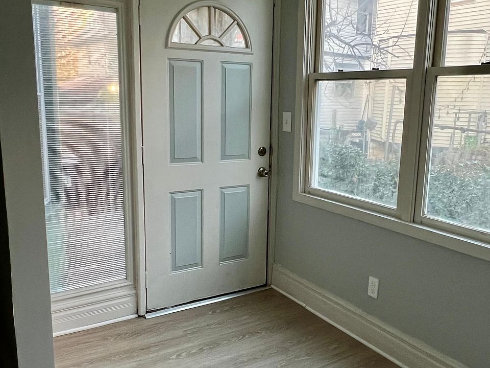 1st image of 239 Oxford Ave #Lr
