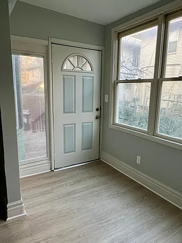239 Oxford Ave #LR Photo 1 239 Oxford Ave #LR Photo 1