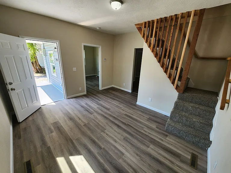 2153 N National Ave — Photo 4
