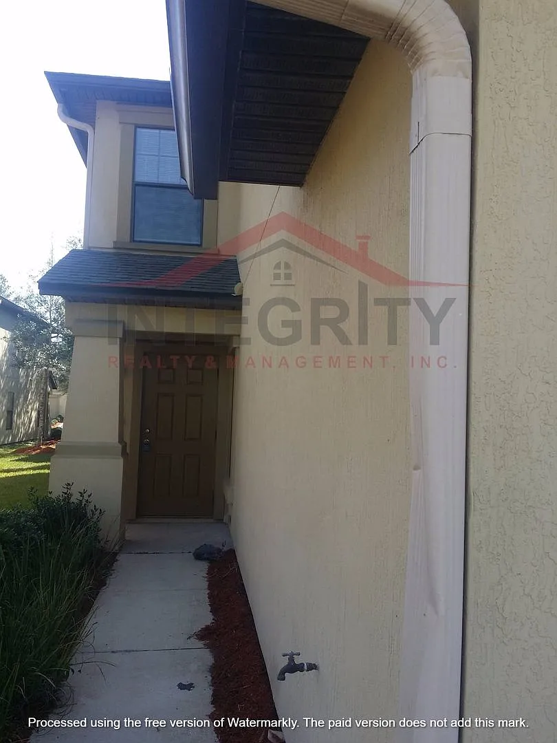 3bed/2.5bath townhome in Jacksonville FL — Photo 2