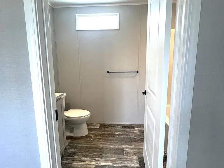 1315 Edenville Rd — Photo 12