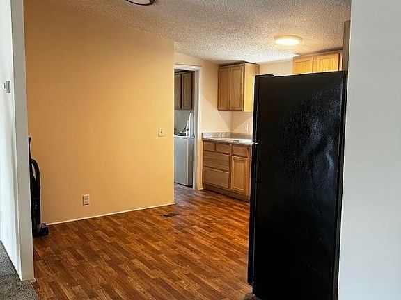 2nd image of 195 Robin Cir