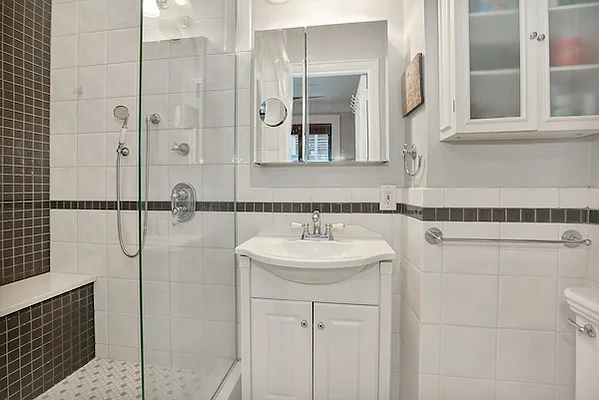 Sold by Taylor Real Estate Group, LLC | media 16