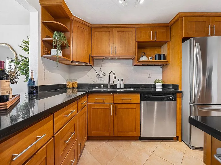 3550 Carter Dr #32 — Photo 2