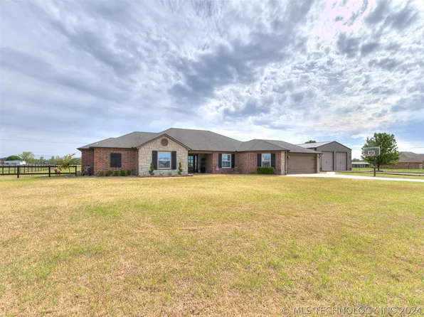 2336 E Fairfield Ct, Oologah, OK 74053
