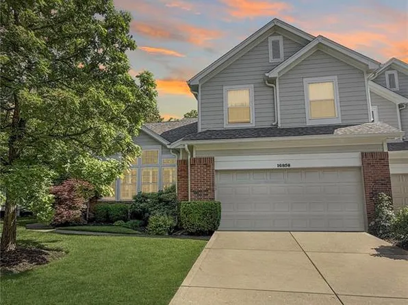 16858 Chesterfield Bluffs Cir, Chesterfield, MO 63005