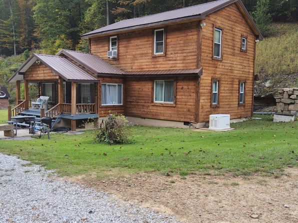 211 Blakestone Rd, Lizemores, WV 25125