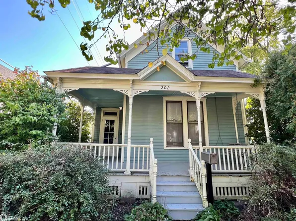 202 E Washington Ave, Fairfield, IA 52556