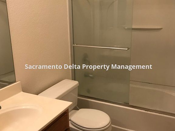 3rd image of 2972 N Platte Way