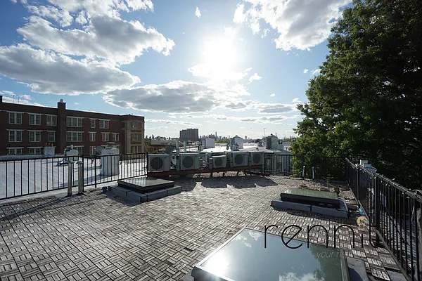 Rented by Rennit Inc. | media 52