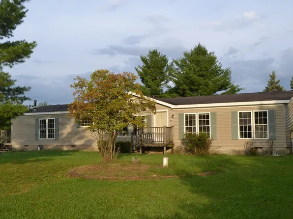 1617 Aberdeen Dr, Gladwin, MI 48624
