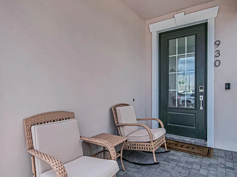 930 SW Prairie Ave — Photo 44