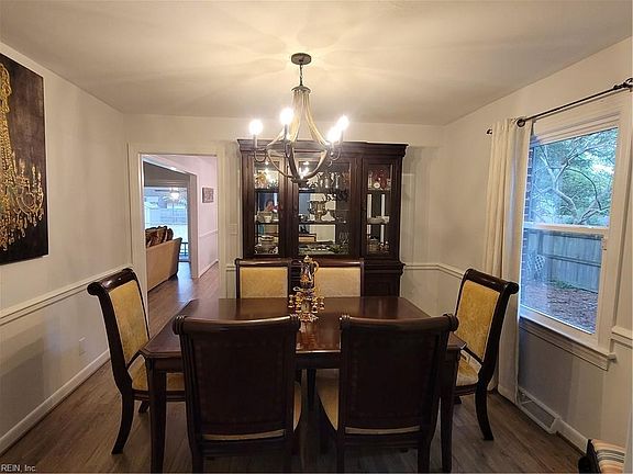 Designated Dining 
Room between LR and Kitchen