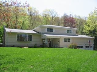 122 Notch Rd, Oak Ridge, NJ 07438