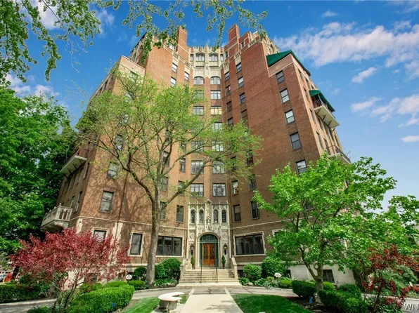 800 W Ferry St APT 1A, Buffalo, NY 14222