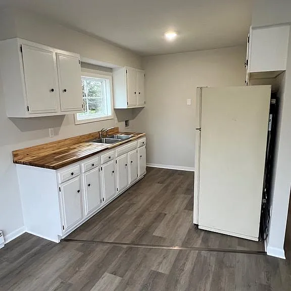 50 Briarwood Ln #4 — Photo 1