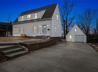 835 17th St SE, Cedar Rapids, IA 52403