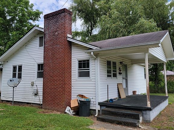 3rd image of 161 Fairview Ave