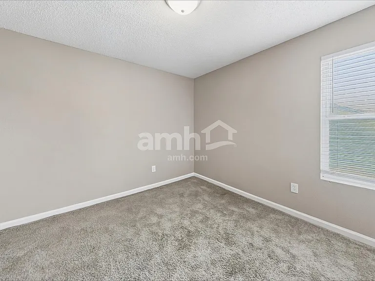 19486 Prairie Crossing Dr — Photo 13