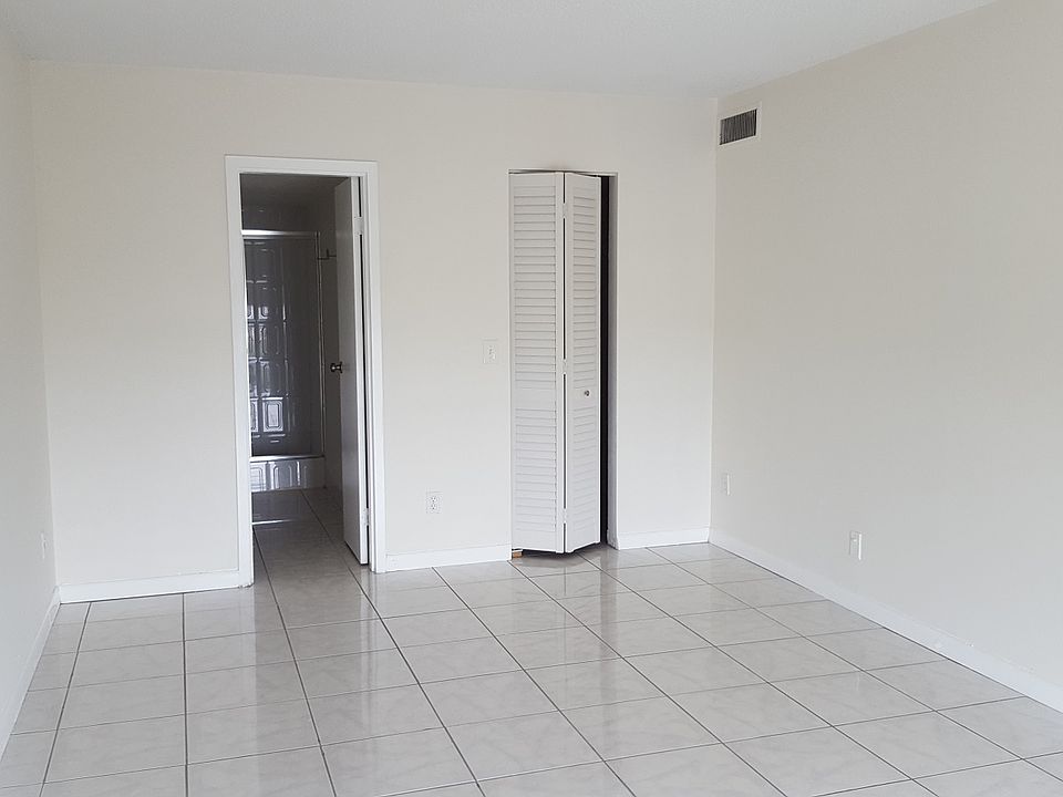 1st image of 13499 Biscayne Blvd APT 1609
