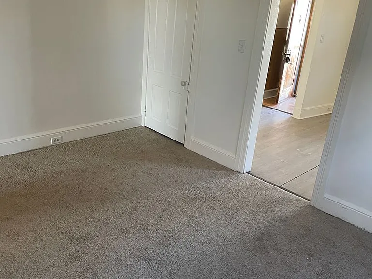 650 N Mulberry St — Photo 5