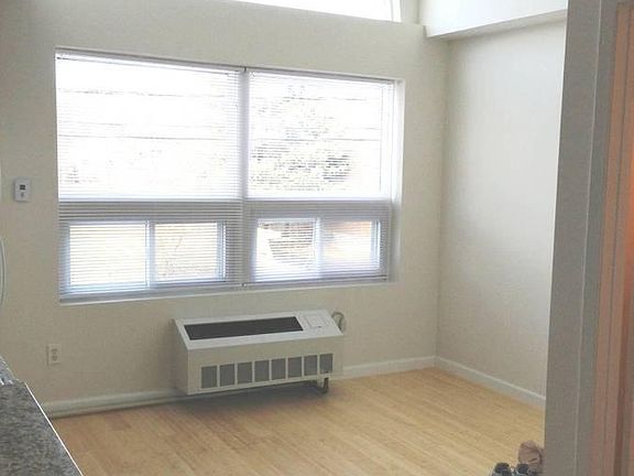 3rd image of 340 Maple Ave #2M