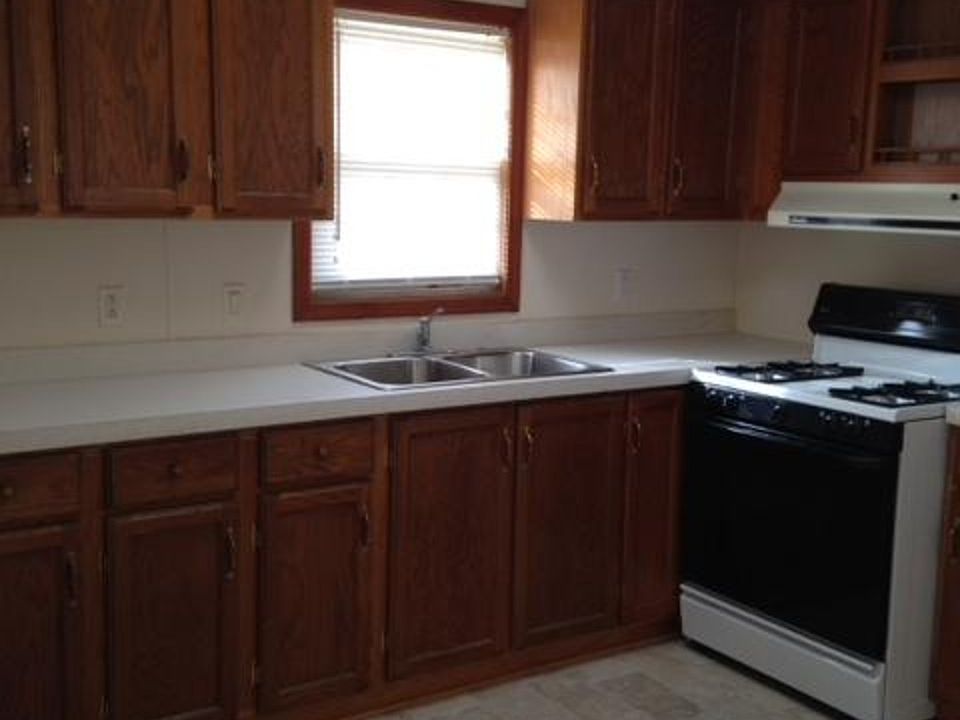 2nd image of 300 E Spencer St Lot 99