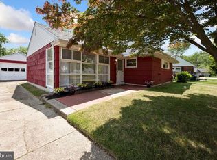 4 Paul Rd, Maple Shade, NJ 08052