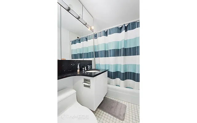 Sold by Douglas Elliman | media 24