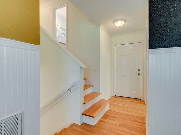 4th image of 3600 Westhampton Dr