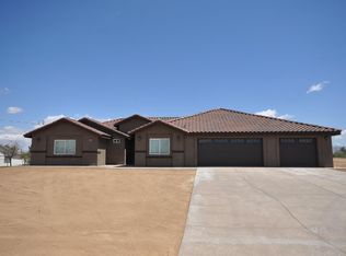 11621 Locust Ave, Hesperia, CA 92345