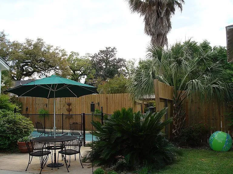 1566 Dauphin St — Photo 23