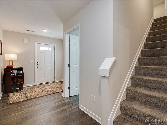 4th image of 598 Maxwell Ct