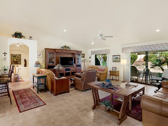 5th image of 62108 E Briarwood Dr