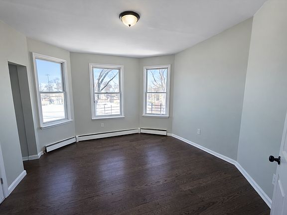 2nd image of 526 S 13th St Floor 3