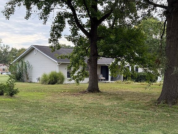 3rd image of 504 Coventry Rd
