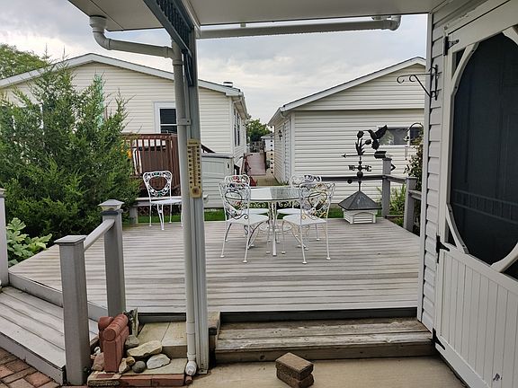 5th image of 22930 S Balmoral Dr