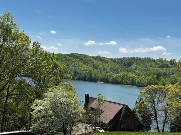 22456 Breezy Point Rd, Abingdon, VA 24211