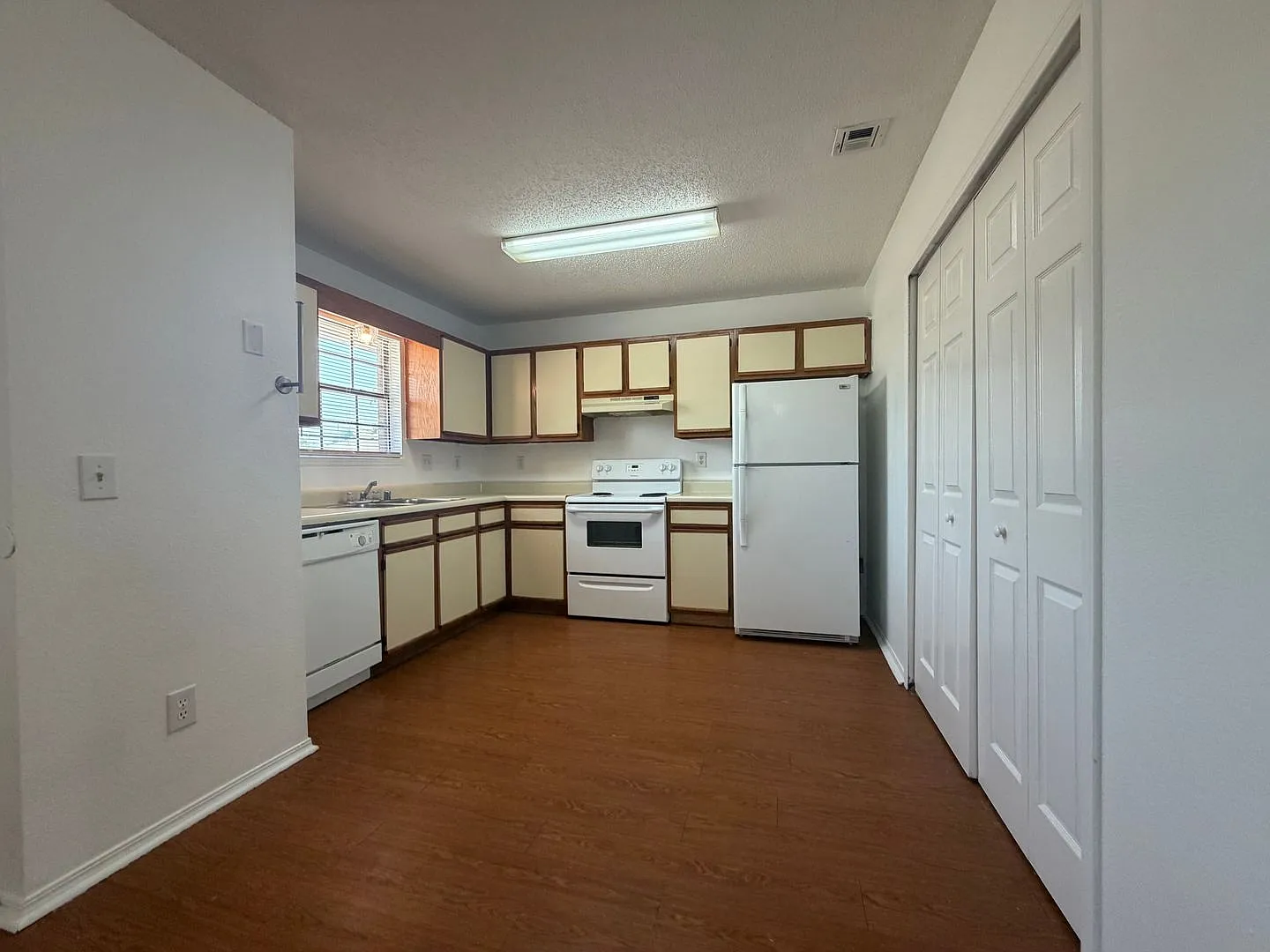 505 SE A Street -Kaitlyn — Photo 4