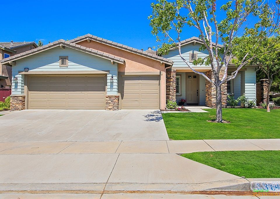 2nd image of 33648 Azalea Ln