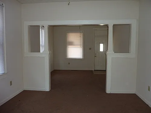 Building Photo - 11213 Vine St #1