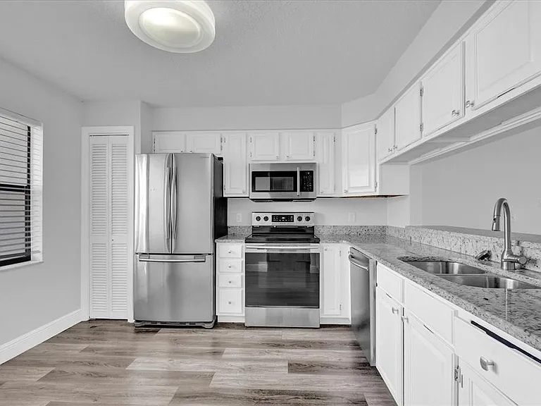 2150 Atlantic St #413 — Photo 17