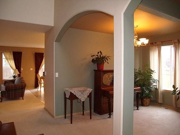 4th image of 8327 203rd St Ct E #S