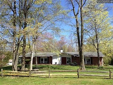 1st image of 725 Oakwood Dr