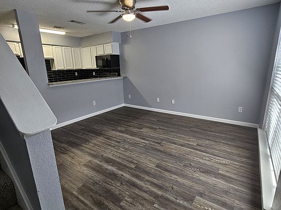4th image of 4002 W Pioneer Dr