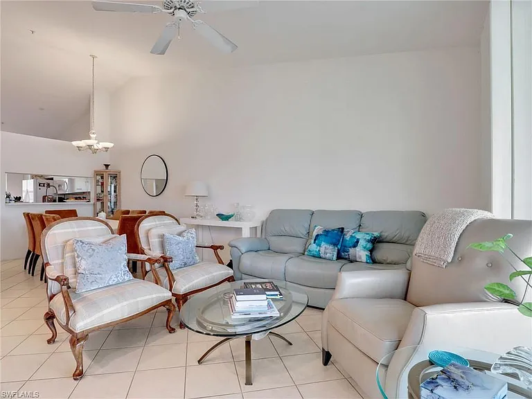 6900 Huntington Lakes Cir #202 — Photo 8