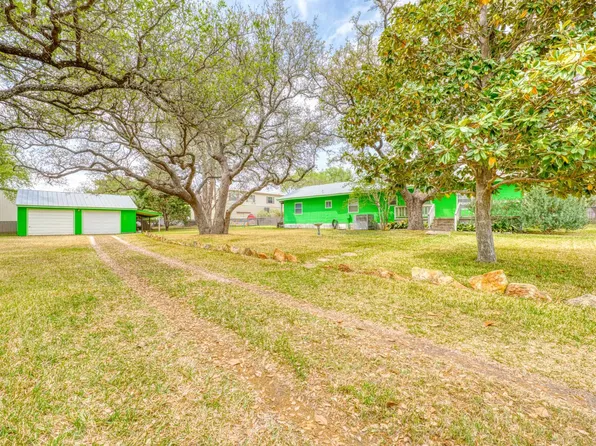 604 Elkhorn Drive, Kingsland, TX 78639