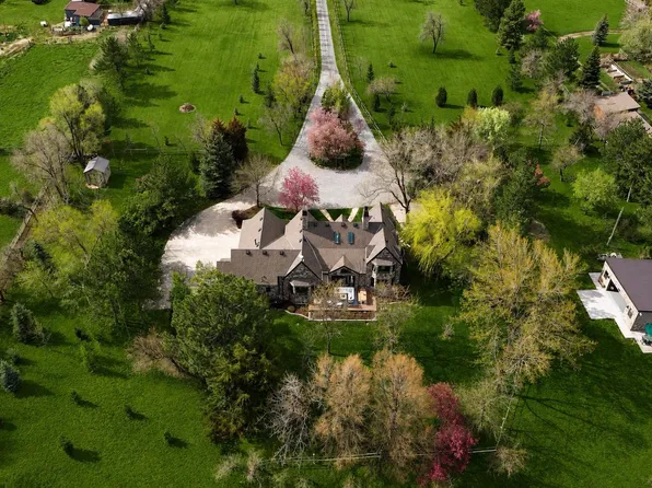 5575 Saint Vrain Rd, Longmont, CO 80503